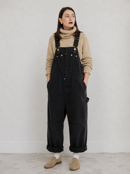 Schwarze Canvas Latzhose von vorne 5