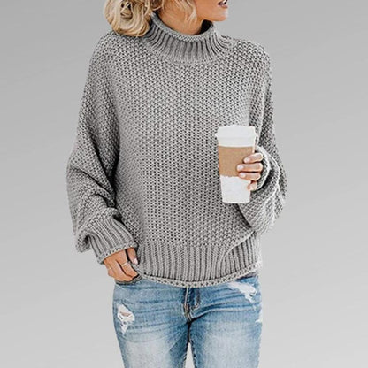 Skandinavischer Strickpullover in Grau