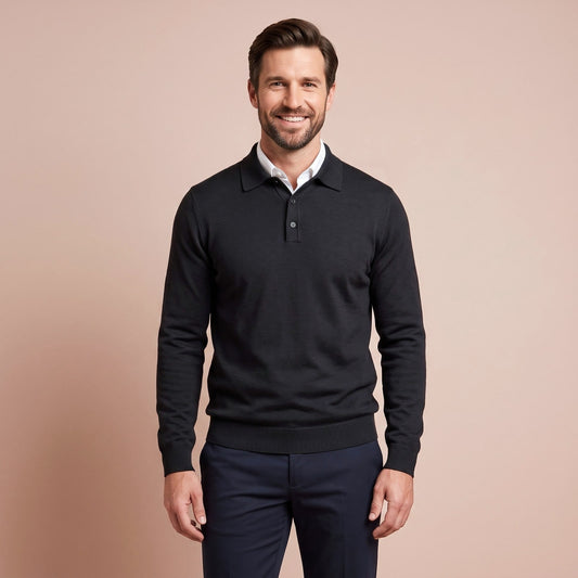Herrenpullover mit Polokragen in Schwarz