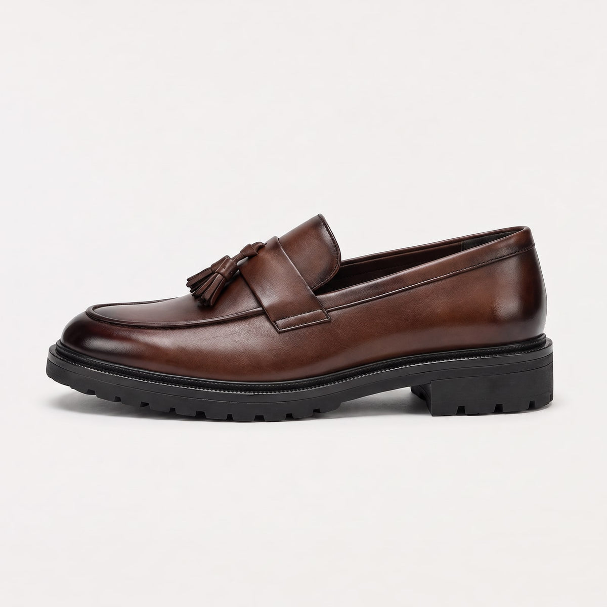 Loafers Herren in Lederoptik mit Quasten und Profilsohle 3