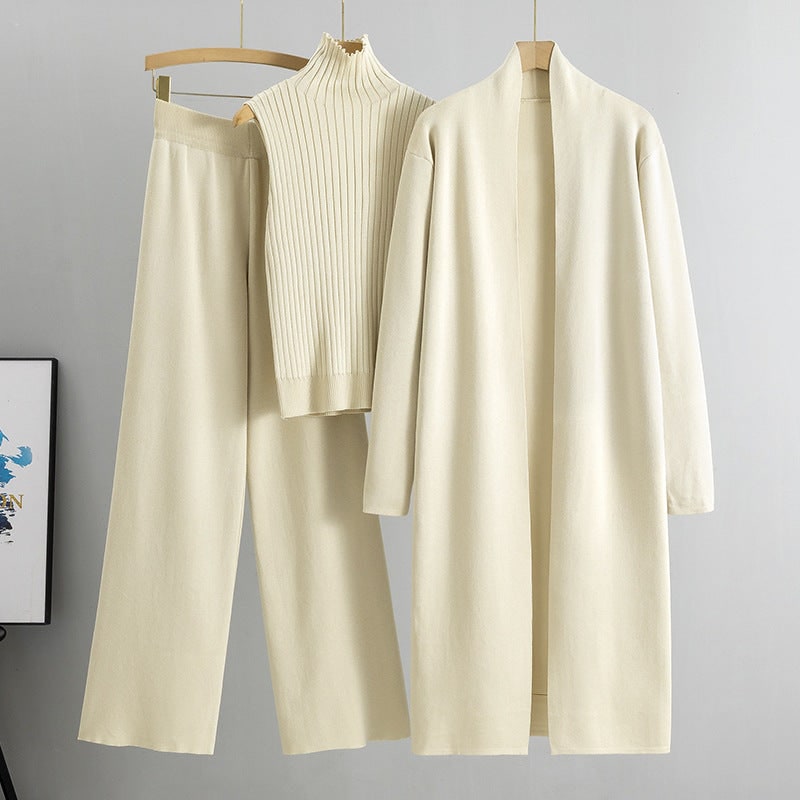Lounge Set Damen dreiteilig aus Strick in Creme