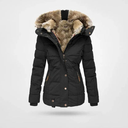 Schwarze Winterjacke mit Kapuze in Felloptik, Vorderansicht