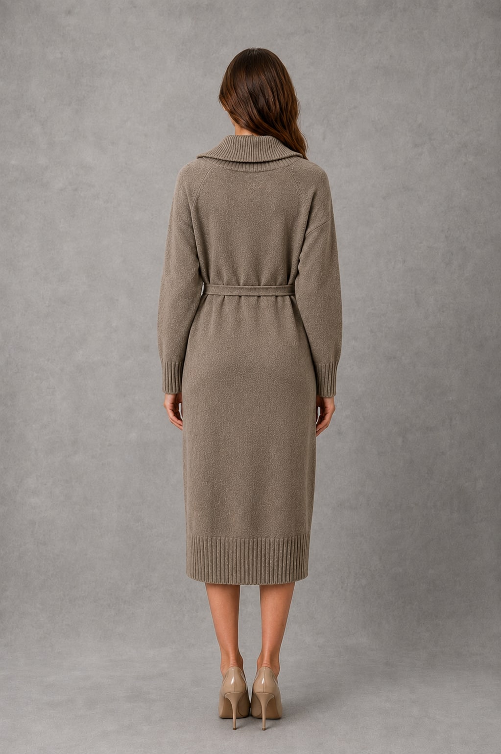 Winterkleid aus Strick mit Rollkragen und Bindegürtel 4