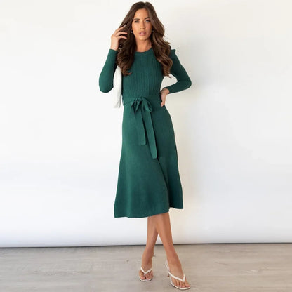 Winterkleid Damen aus Strick in Dunkelgrün mit Gürtel